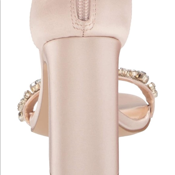 Jewel Badgley Mischka Women's Ornamented Sandal Heeled, bridal wedding guest - Picture 6 of 7